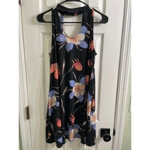 Floral dress with choker